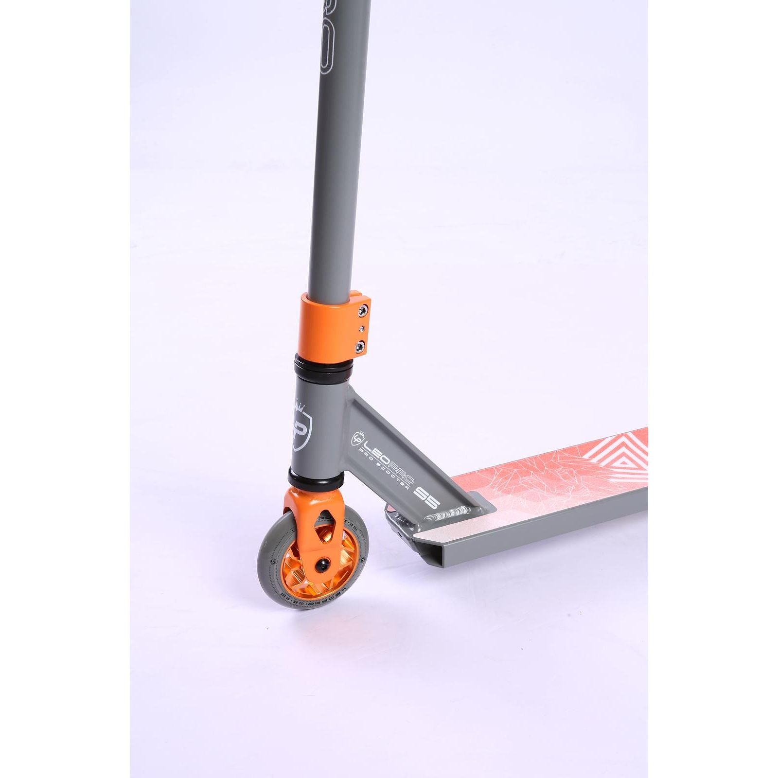 קורקינט פעלולים LEO PRO S5